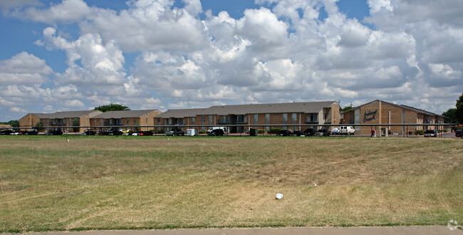 Indian Creek - Indian Creek Apartments