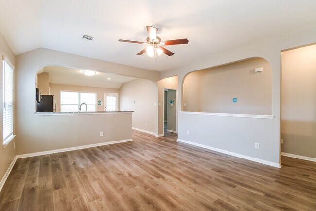 Building Photo - 10339 Spruce Villa Trce