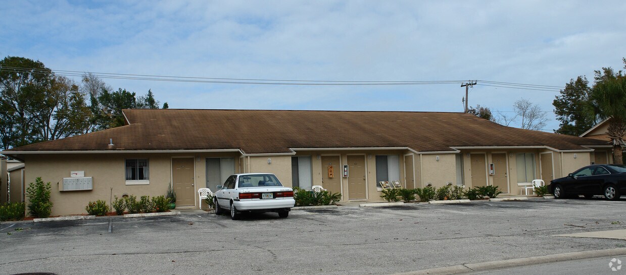 Building Photo - 700-740 Northern Rd