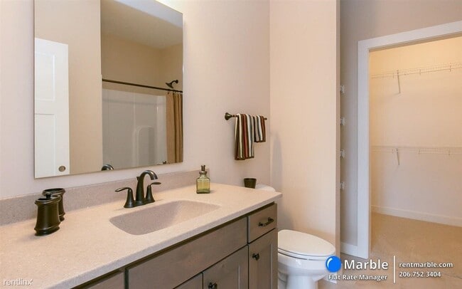 Building Photo - 2 br, 2.5 bath Condo - 901 E 2nd Ave Apt 211