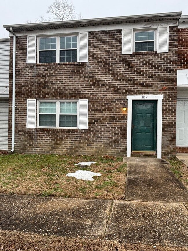 Building Photo - 812 Bellows Ave