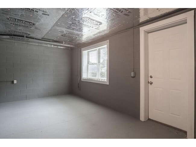 Building Photo - 1132 Farrington St