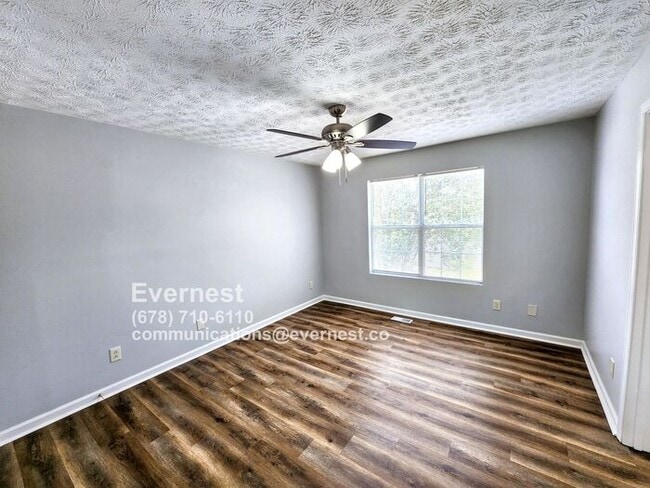 Foto del edificio - 736 Ashley Ln