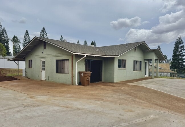 Building Photo - 2886 Liholani St