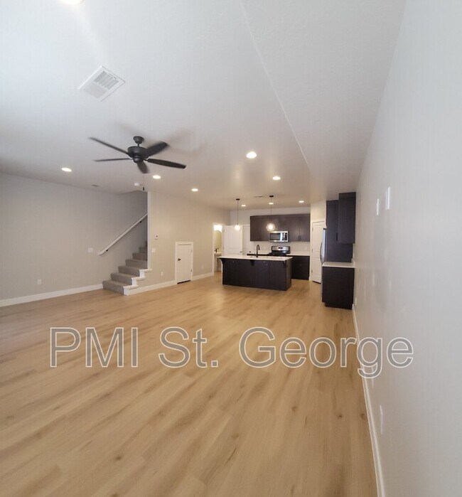 Foto del edificio - 2711 E Gray Birch Dr