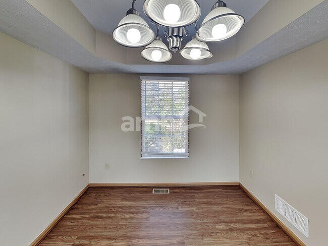 Foto del edificio - 115 Grove Run Rd