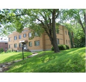 Foto del edificio - 420 Parkwood Ave