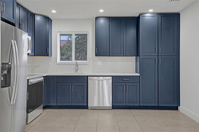 Foto del edificio - 136 NW 6th Ave