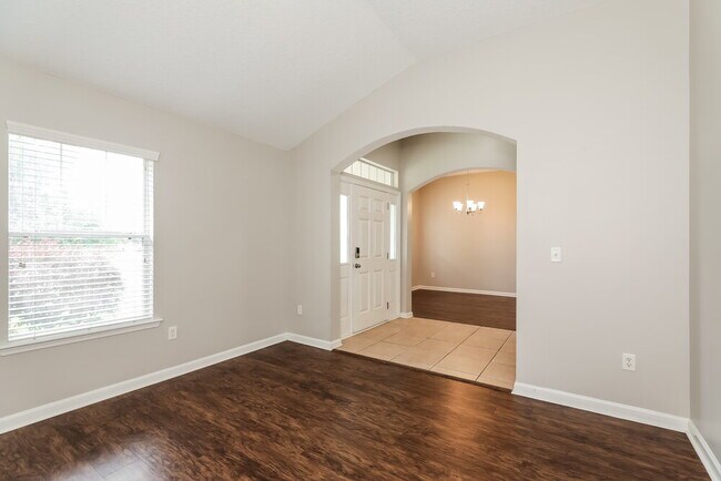 Foto del edificio - 14081 Bradley Cove Rd