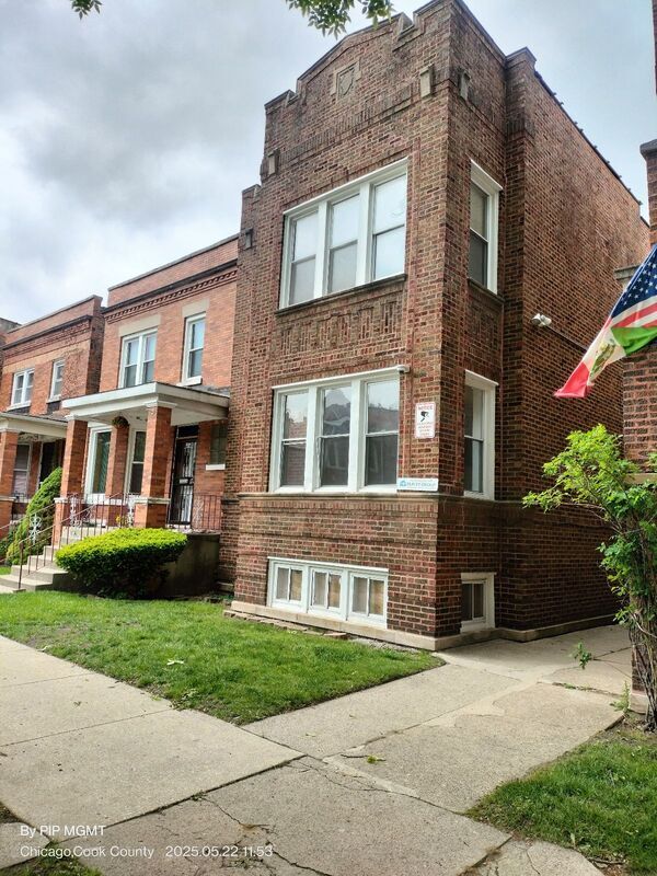 Foto del edificio - 7408 S Eberhart Ave