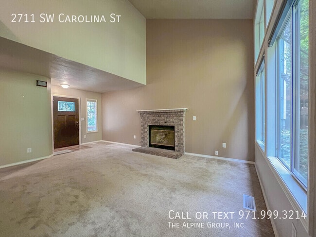 Photo - 2711 SW Carolina St House