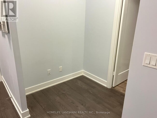 Building Photo - 38 Cameron St