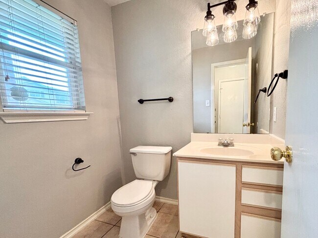 Foto del edificio - Beautiful 3 Bedroom Home with Loft | 2.5 B...