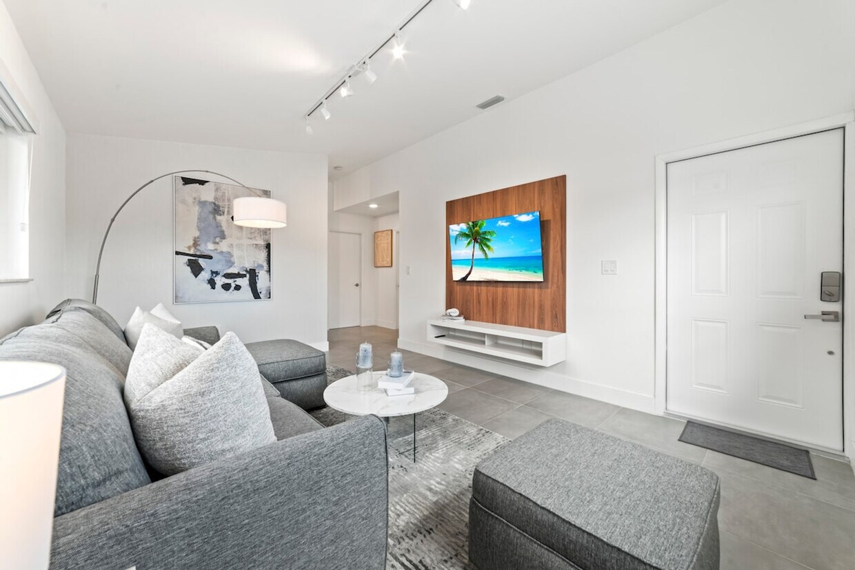 Foto principal - 2776 W 71st Pl
