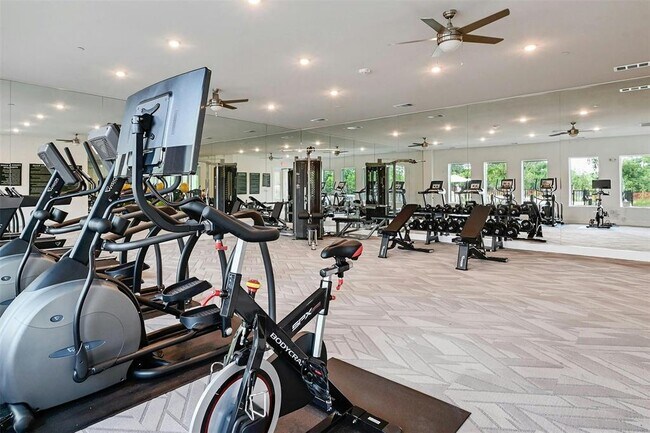 Foto del edificio - 4802 S Congress Ave