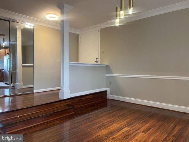 Foto del edificio - 15708 Dorset Rd