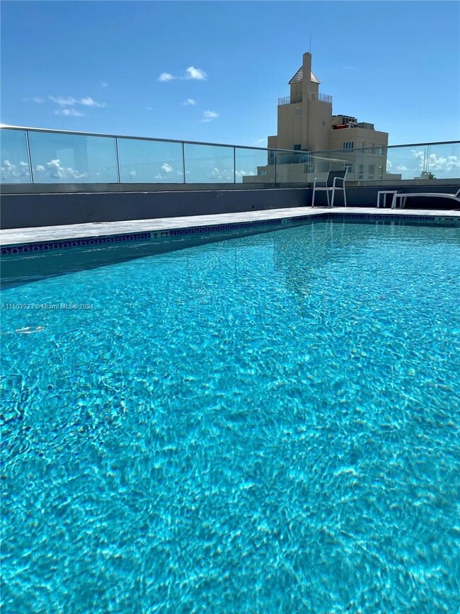 Building Photo - 1255 Collins Ave
