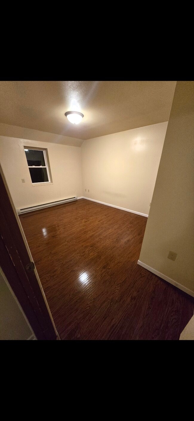 Building Photo - Bush Apartments