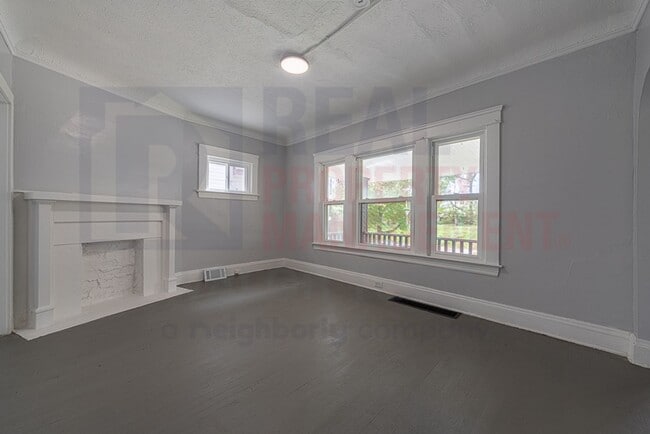 Foto del edificio - 3473 E 118th St
