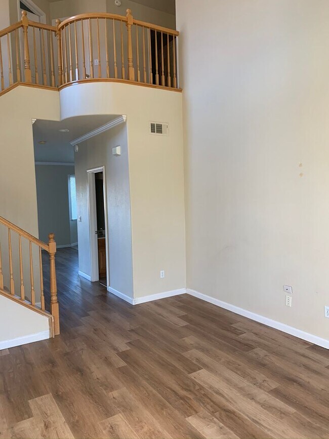 Building Photo - Well maintained Browns Valley home with a ...