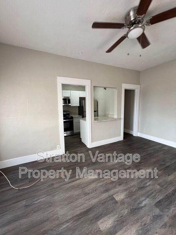 Building Photo - 2032 W Adams St