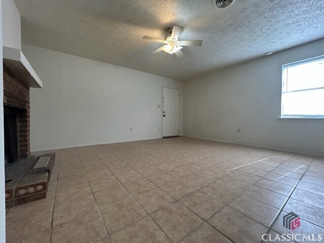 Building Photo - 1635 Cedar Shoals Dr