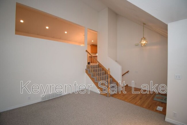 Foto del edificio - 4524 S 950 E St