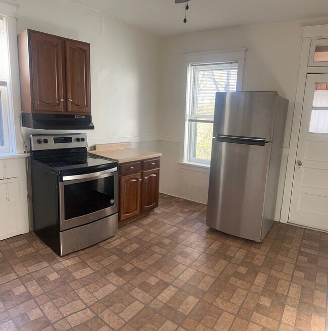 Foto del edificio - 5847 Goener Ave