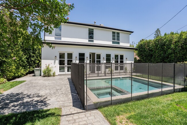 Building Photo - 4435 Camellia Ave