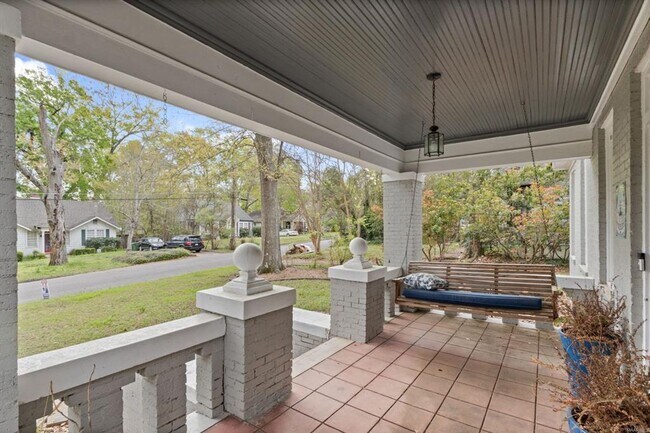 Foto del edificio - Home for rent in Cloverdale