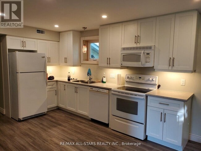 Building Photo - 55 Rainbow Ridge Rd