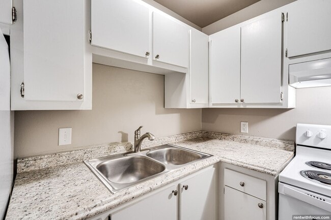 Interior Photo - 671 S. Western Ave.