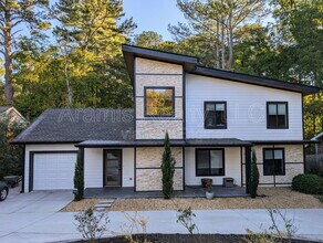 Building Photo - 344 W Wieuca Rd NE