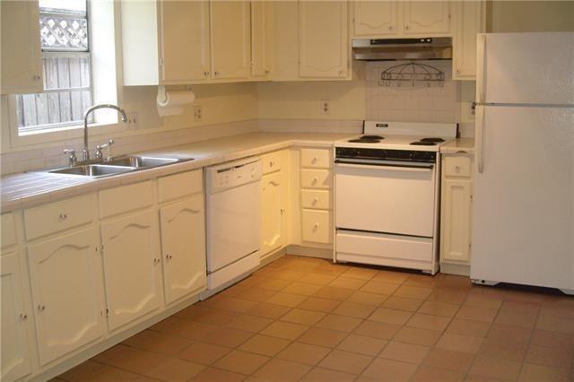 Building Photo - 218 Alonzo St