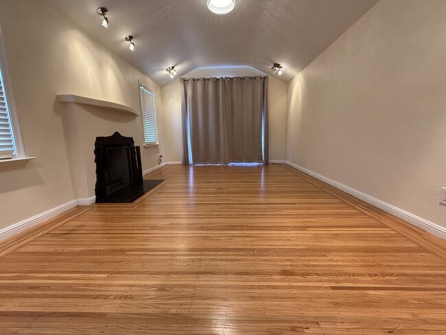 Foto del edificio - 1410 Dwight Way