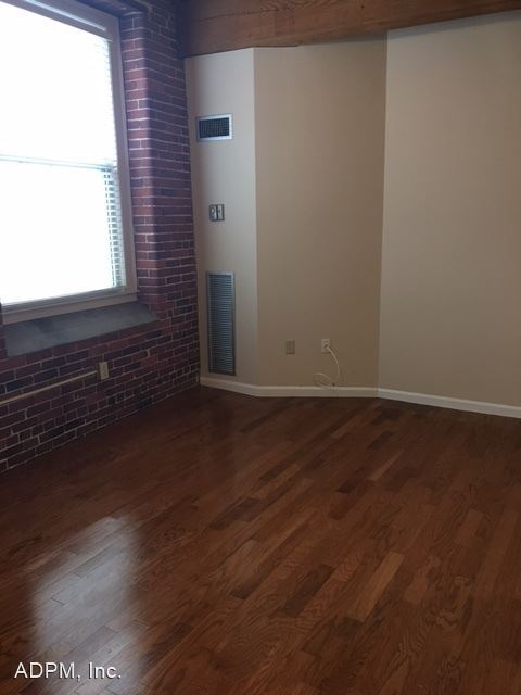 Building Photo - 1 br, 1 bath House - 21 Wingate St. #205