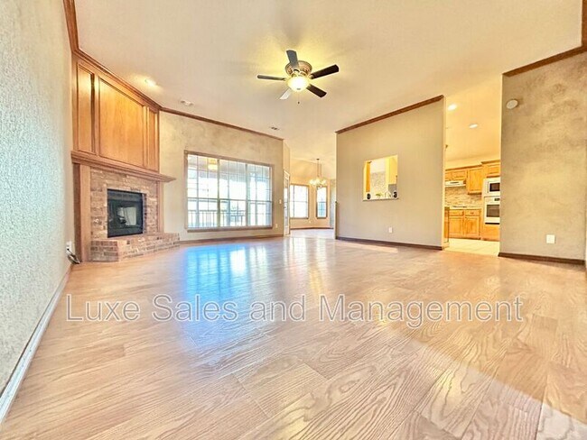 Foto del edificio - 17521 Cranbrook Rd