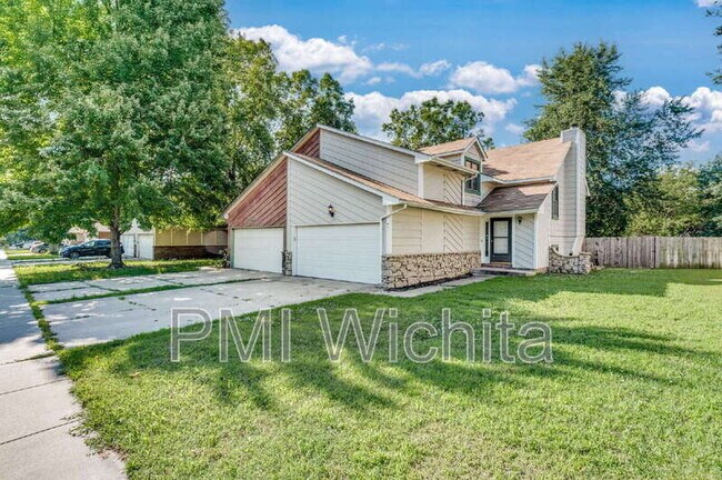 Building Photo - 1707 E Pinion Rd