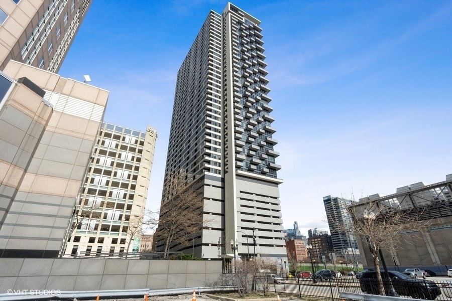 235 W Van Buren St Unit 3612, Chicago, IL 60607 Condo for Rent in Chicago, IL