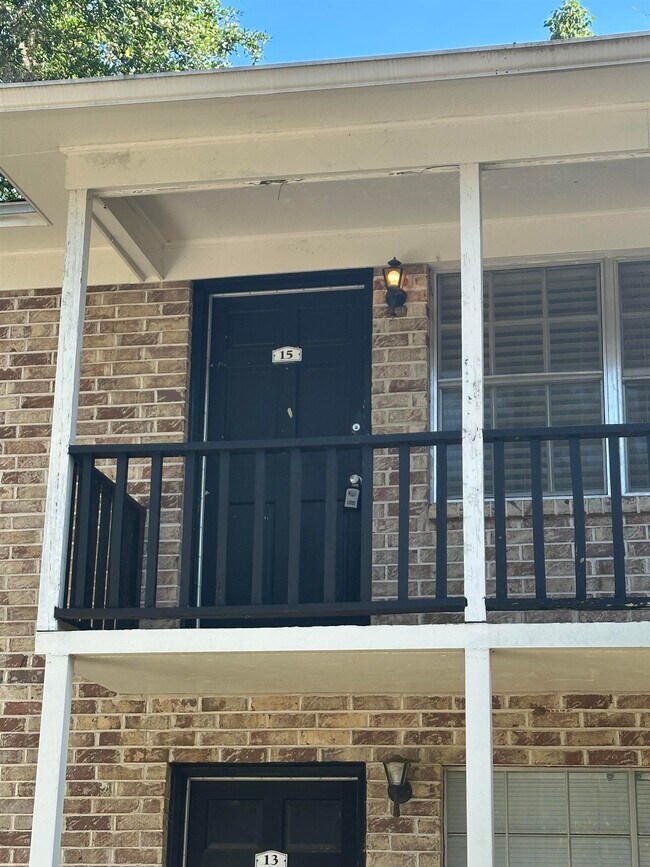 Foto del edificio - 324 S Lipona Rd