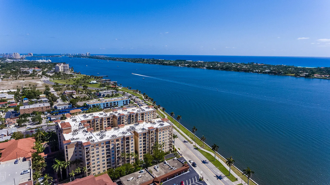 Foto del edificio - 1805 N Flagler Dr