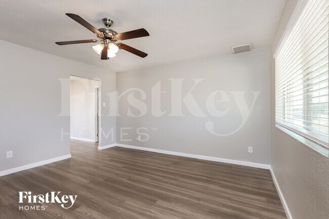 Building Photo - 4514 E Alta Vista Rd