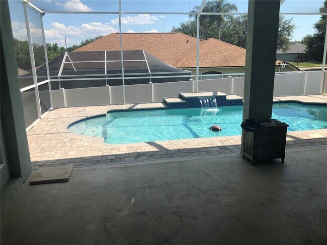 Foto del edificio - 4512 River Overlook Dr