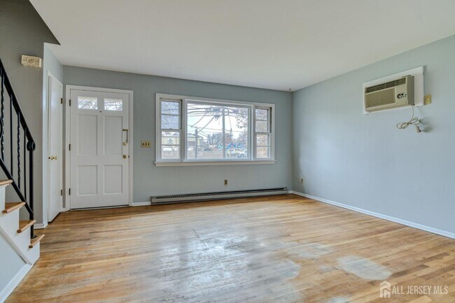 Foto del edificio - 345 Lincoln Blvd