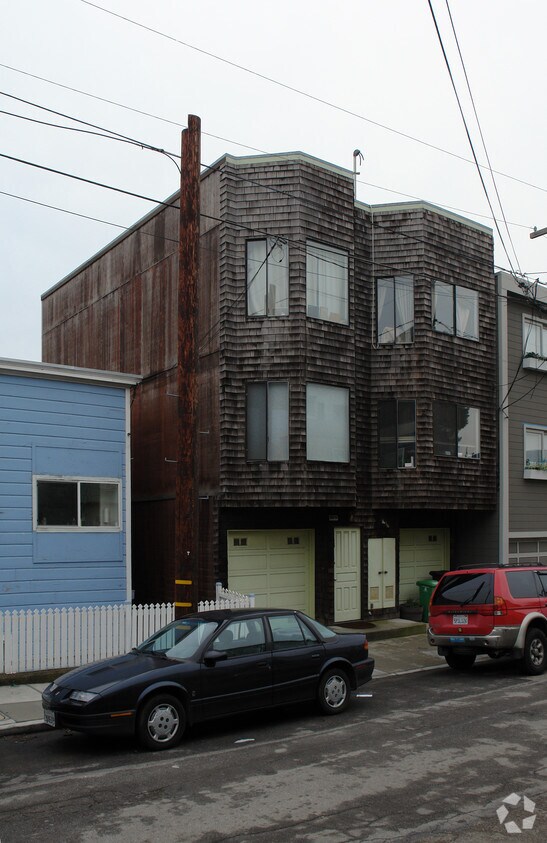 Primary Photo - 655-657 Peralta Ave