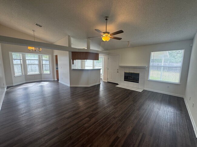 Foto del edificio - Available Now! FarmWay 3/2 Single-Family Home