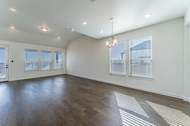 Building Photo - 1110 Stallion Ln