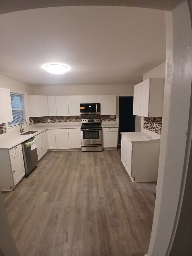 Foto del edificio - House for Rent!