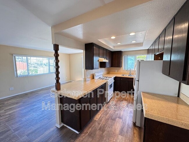 Foto del edificio - 1006 Santa Fe Dr