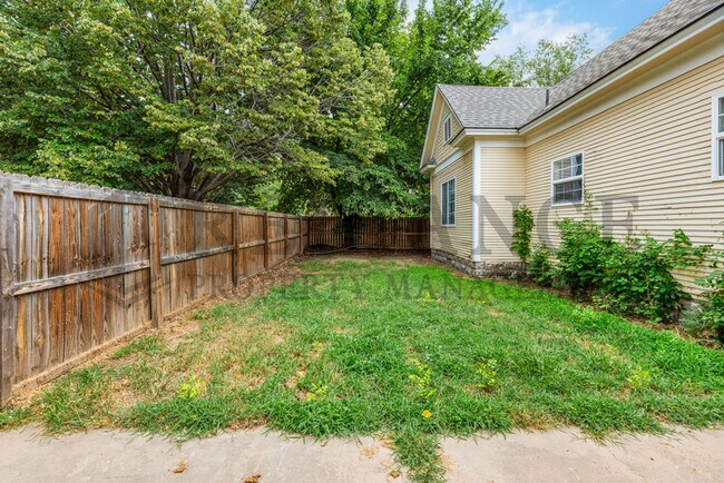 Foto del edificio - 201 S Volutsia Ave